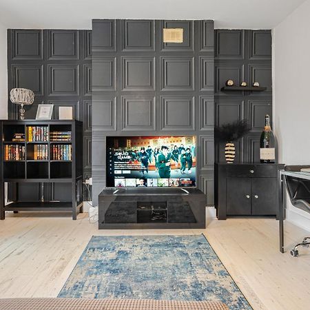 Spacious One Bedroom Private Flat In Brixton +Wifi ลอนดอน ภายนอก รูปภาพ